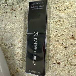 Giorgio Armani Luminous Silk Hydrating Primer - Sealed in original packaging